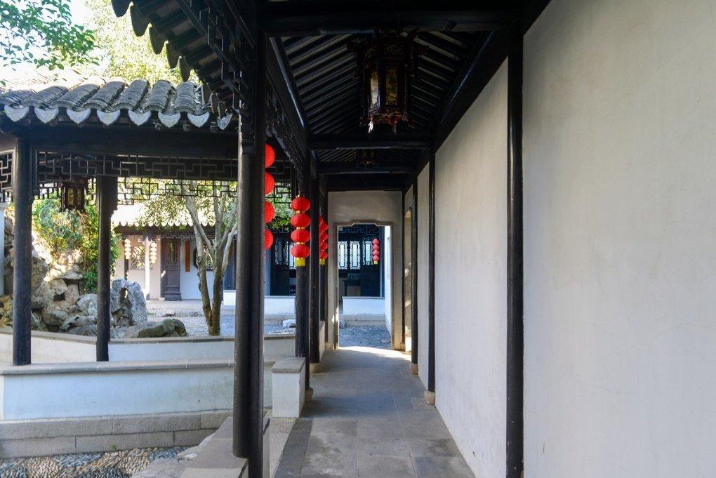 我刚买一台二手车，请问我怎么买保险，需要多少钱啊？游戏画面